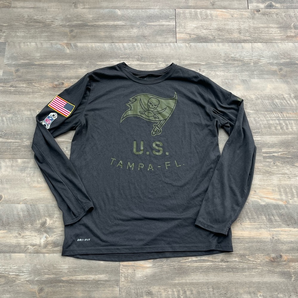 Nike Tampa Bay Buccaneers Salute To Service Long Sleeve Size Large